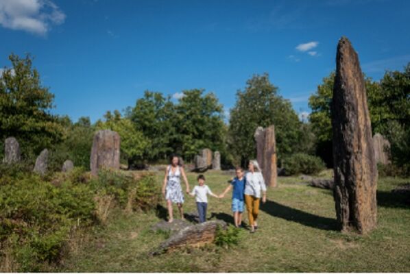 Le Néo-Menhirs-Monteneuf-2025