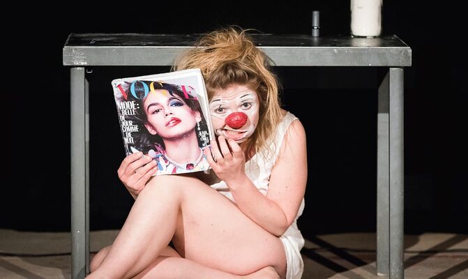 Spectacle elle - © Fabien Debrabandere