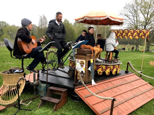 cabaret_cyclette-bille-de-bouez-photo-egregoire