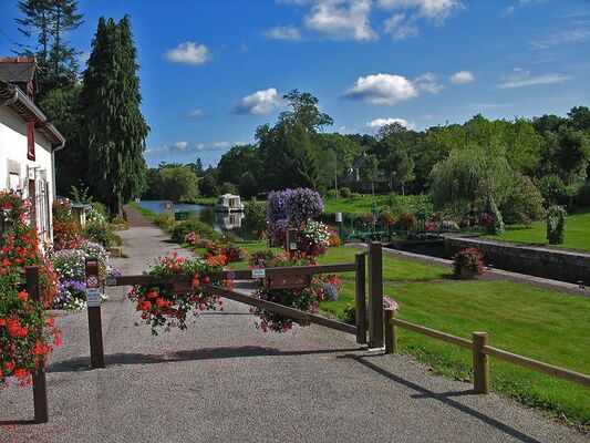 À-dimanche-sur-le-canal _Josselin_DestinationBrocéliande