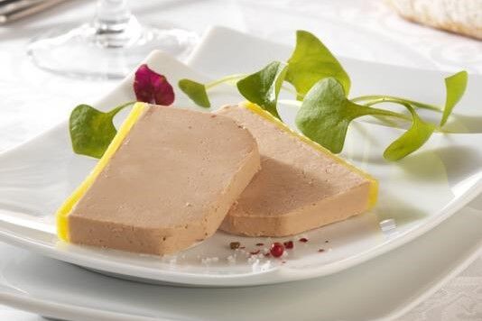 Fleuron de canard en tranche sur assiette
