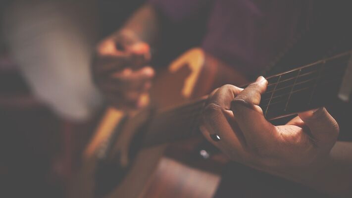 hands-g1c5049120_1280