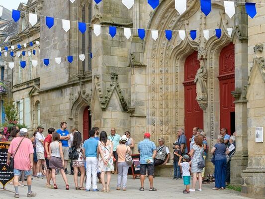 balade_contée_Josselin_au_Fil_des_légendes_DestinationBroceliande