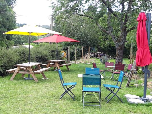 Brocéliande Café Tréhorenteuc jardin-terrasse
