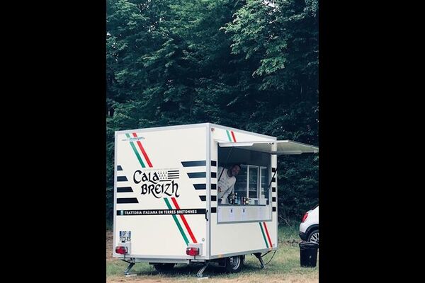 CALABREIZH FOOD TRUCK (2)