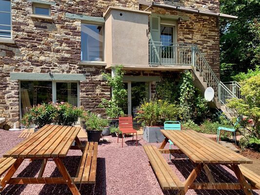 cote-jardin-maison-des-legendes-paimpont---1-4
