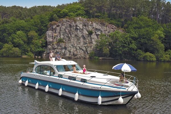 Nicols Location de bateaux - Glénac - Destination Brocéliande - Bretagne