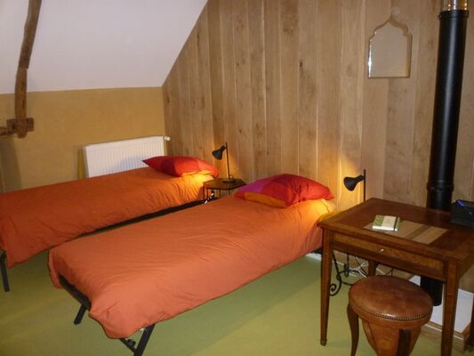 Terre Compagne - chambre familiale salon en mode lits simples