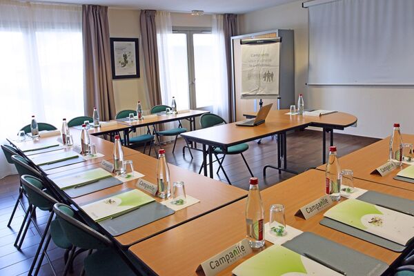 Salle de séminaire-hotel-campanile-destination-angers