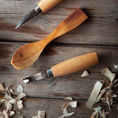 Atelier bois sculpté au couteau