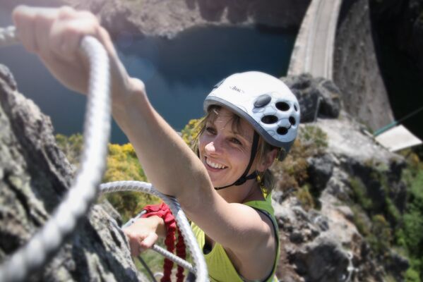Eté 2025 - Bougez dans le Pilat - Via Ferrata adulte / Tyrolienne (à partir de 140 cm soit 10-12 ans) - Planfoy_Planfoy