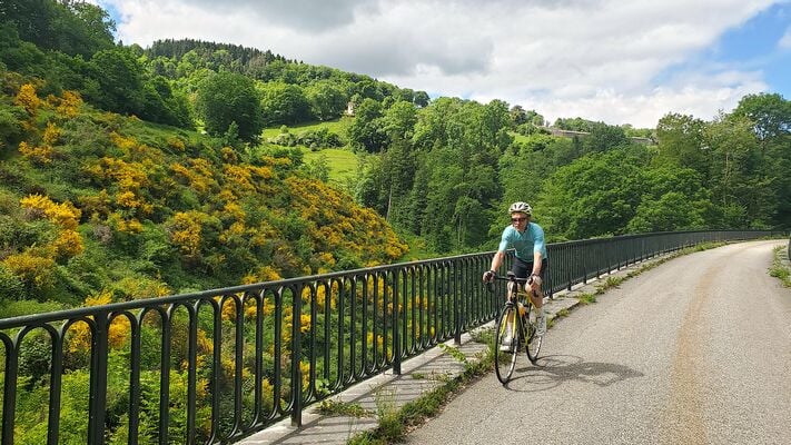 Séjour vélo 3 jours - Découvertes et dépaysement au coeur du Pilat_Bourg-Argental