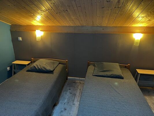 chambre turquoise chalet 2 lits