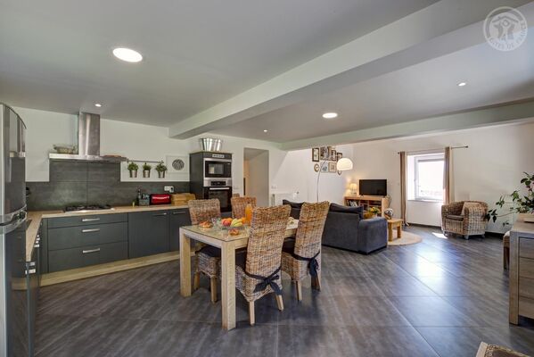 imgcarousel-name-mising