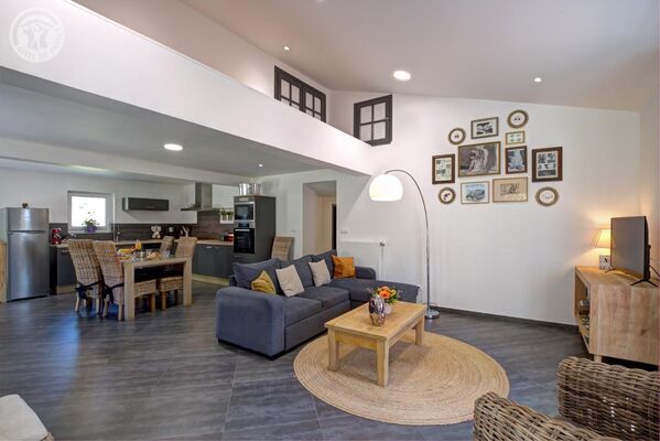 imgcarousel-name-mising