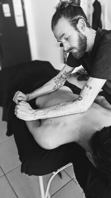 imgcarousel-name-mising