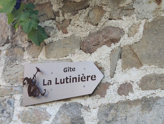 imgcarousel-name-mising