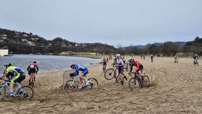 imgcarousel-name-mising