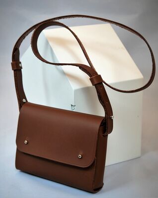 Atelier fabrication d'un sac en cuir