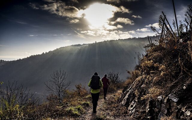 Paysage du Pilat et randonneurs