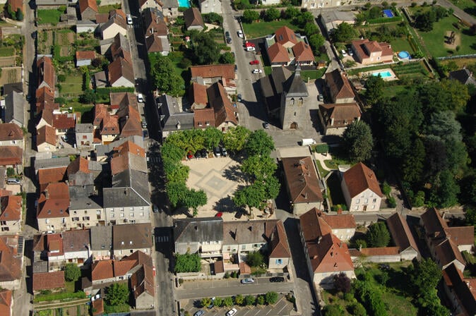 Vue aérienne de Puybrun ©Lot Tourisme-ECAV aviation-Michel Bernard.jpg