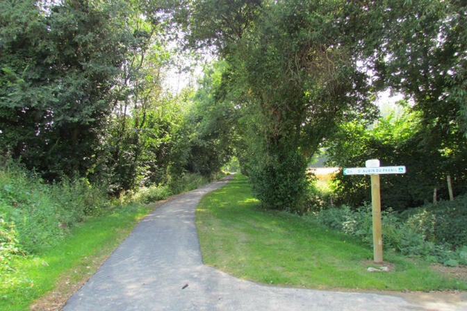 Chemin-vers-Saint-Aubin-du-Pavail.jpg