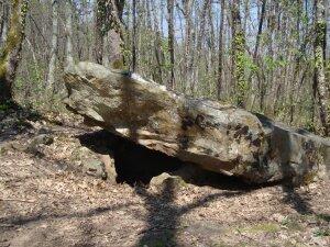 le-dolmen-de-bonarme.jpg