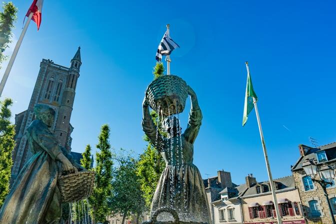 Statue-Les-Huitrieres---Cancale-Thibault-Poriel.JPG