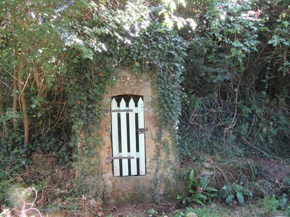 fontaine-et-puit-Gennerie--Chauvigne-credit-photo-Marie-Prunier.JPG