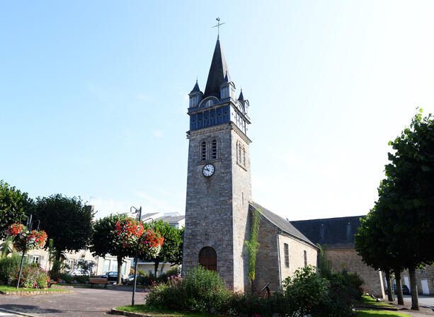 eglise-sainte-madeleine-bagnoles-orne4.JPG