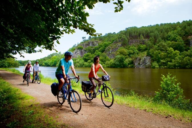 Copie-de-La-velodyssee--le-site-de-l-Ile-aux-pies-sur-la-riviere-de-l-Oust--Classe-Grand-Site-Naturel-Vue-sur-l-Oust-BOURCIER-Simon.jpg