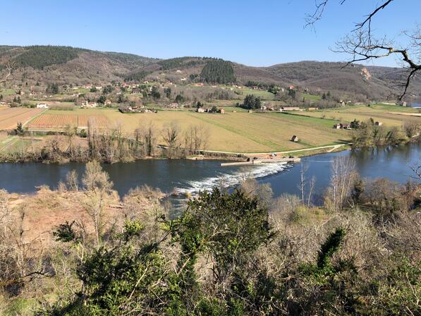 Point de vue sur la vallée du Lot -Sentier de Crégols © Lot Tourisme - A. Leconte 220324-113603.jpg