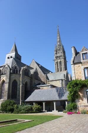 Eglise-La-Guerche-de-Bretagne.JPG