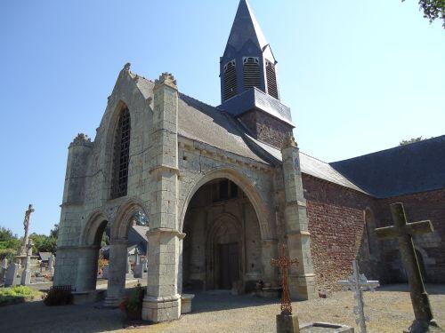 CDT35-tfinal-Eglise-de-La-Nouaye_1.jpg