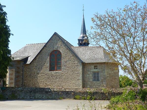 Eglise-de-Bazouges-sous-Hede--OTSMBMSM.JPG