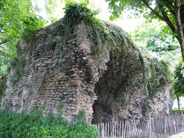 Perigueux-amphitheatre-ruines-pere-igor.JPG