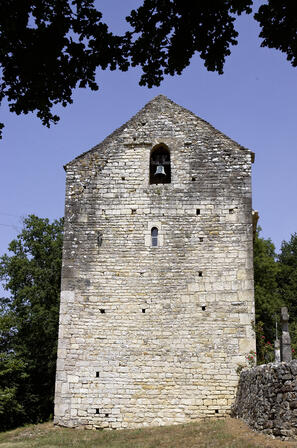 Trous de boulin sur le clocher © N. Blaya.jpg