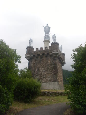 Rocher_de_la_Vierge_d'Ax-les-Thermes.jpg
