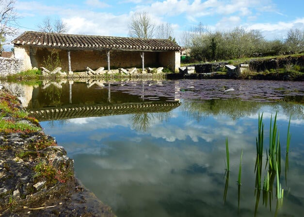 Lavoir papillon de l_escabasse bach© Lot Tourisme - C. Sanchez 160413-095936.jpg