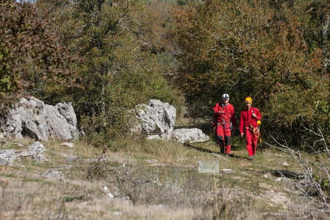 POI 10 - spéléologues sur le causse © Alexis Mestre.jpg