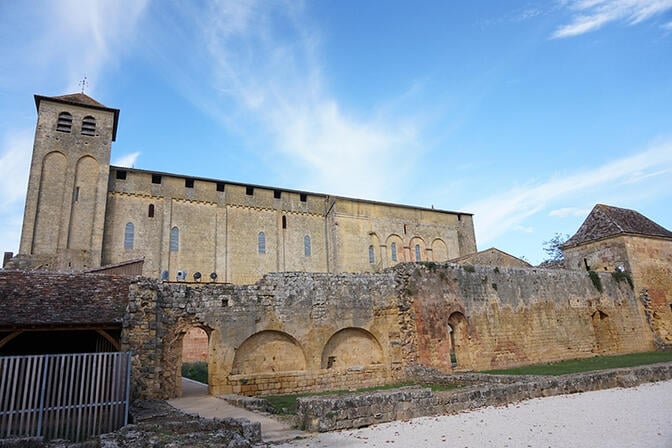 st-avit-senieur-eglise2.JPG