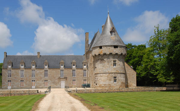 Chateau-de-Keralio-Plouguiel.jpg