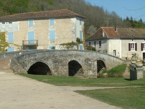 Saint-Jean-de-Cole-pont-3.jpg