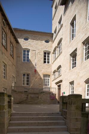 vue cour hôtel de Colomb - photo Philippe Poitou.jpg