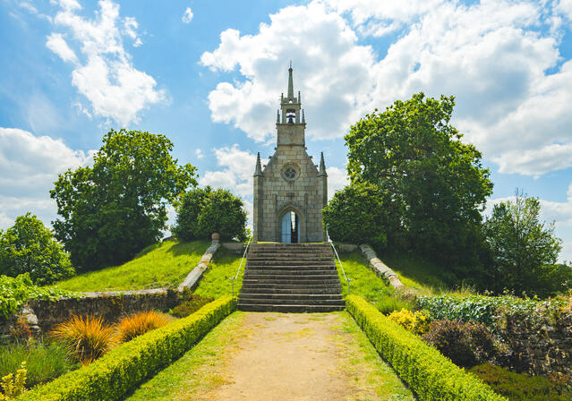 207-Chapelle-du-calvaire-La-Roche-Derrien.jpg