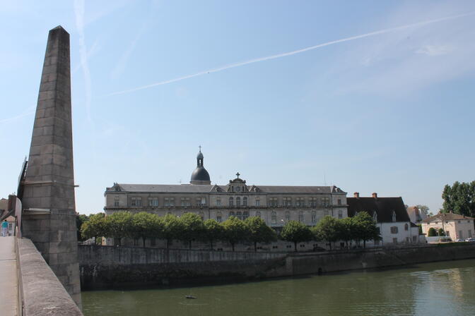 724244_chalon-sur-saone-ile-saint-laurent-ot_61jpg.jpg