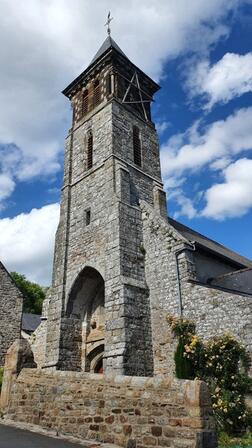 Eglise-Saint-Pierre--Le-Mont-Dol-SMBMSM.JPG