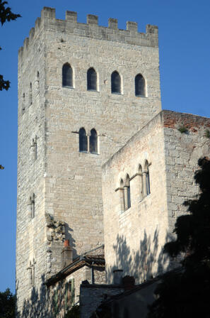 palais Duèze image 1, cl. P. Lasvenes ville de Cahors.JPG