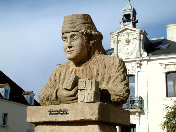 RANDOBRE0350000M-Pipriac-Statue-Jean-Brito.jpg