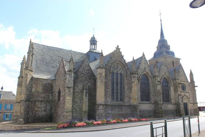 Eglise-Sainte-Paterne---Louvigne-de-bais.JPG